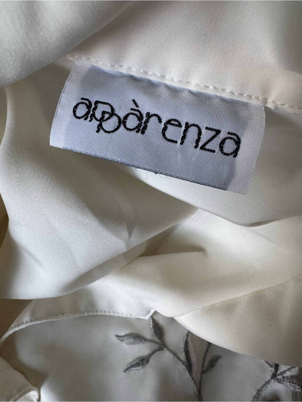 Vintage Apparenza Cream Ivory Blue Floral Embroidered Collared Button Up Shirt - Picture 3 of 3